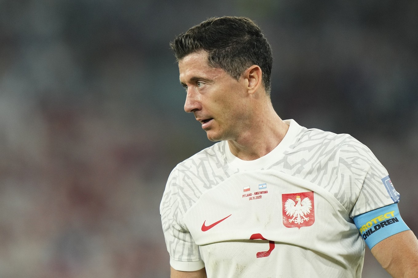 波兰媒体：36岁莱万准备9月重返国家队参加生死战，听命于新帅